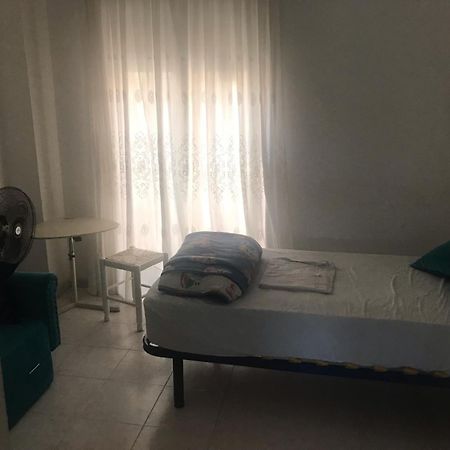 شقة Malaga Habitacion En Apartamento Carlos Haya المظهر الخارجي الصورة